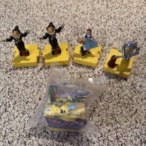 Blockbuster Wizard of Oz toy set 1997 Dorothy Scarecrow Tin Man Lion